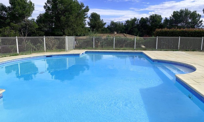Saint-Gely-du-Fesc Apartamento | Appartement T3 Climatisé Avec Piscine Proche de Montpellier