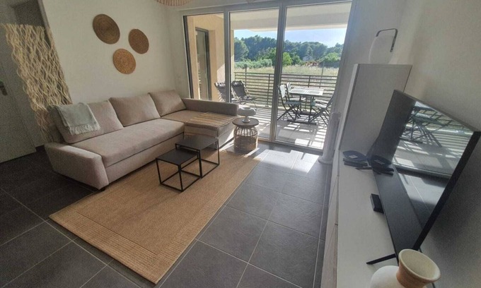 Ventabren Apartamento | Appartement L'oustaou des Pins, Classé Meublé 4 Dans Résidence Sécurisée