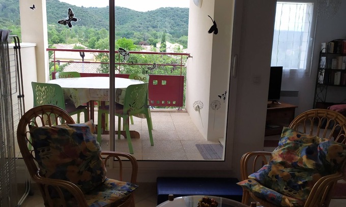 Greoux-les-Bains Apartamento | Appartement Meublé T3