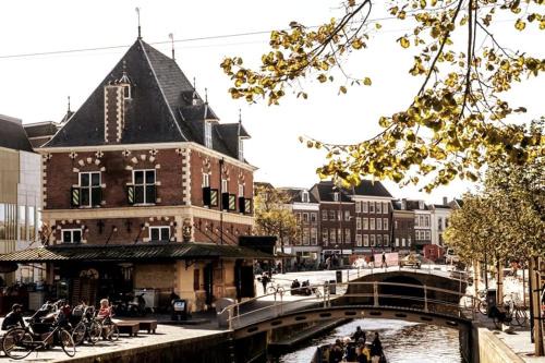 Leeuwarden Apartamento | Appartement met prachtig uitzicht over de binnenstad van Leeuwarden