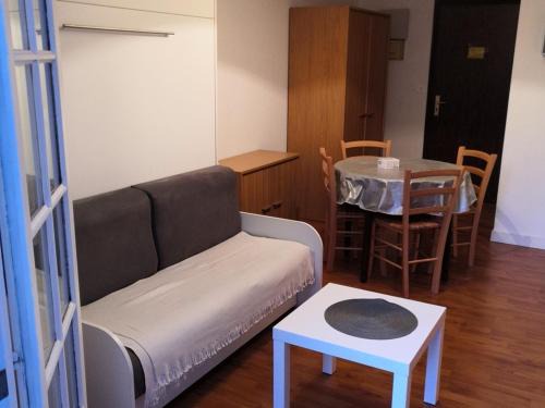La Roche-Posay Apartamento | Appartement meublé avec balcon - Animaux admis, WiFi - FR-1-541-146