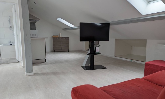 Mulhouse Apartamento | Appartement Proche de Bâle et Colmar - 3e Étage