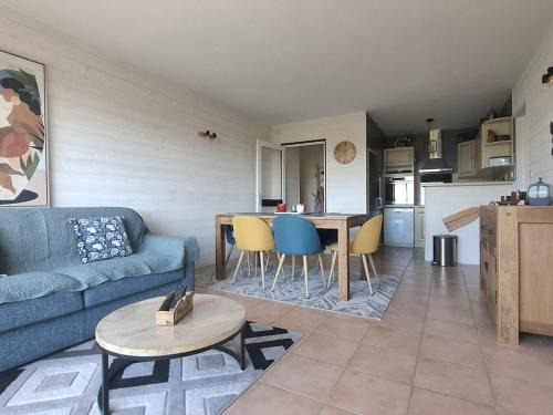 Pyrenees 2000 Apartamento | Appartement rénové 3 pièces avec terrasse, casier à skis et parking privé à Bolquère - FR-1-592-40