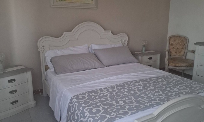 Quartu Sant'Elena Apartamento | Appartement Spacieux et Confortable, à Quelques Minutes de la Plage de la Ville
