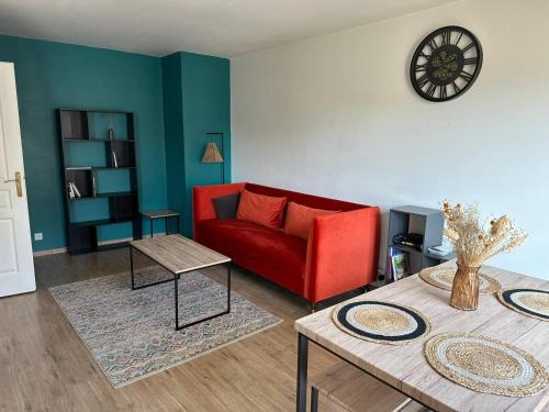 Saint-Maurice Pellevoisin Apartamento | Appartement Saint Maurice avec parking