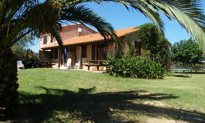 Elne Apartamento | Appartement soleil catalan 2km mer rdc 4pers 50m2 wifi 2ch large garden parking