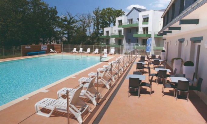 Plescop Condominio | Appartement spacieux | Accès piscine