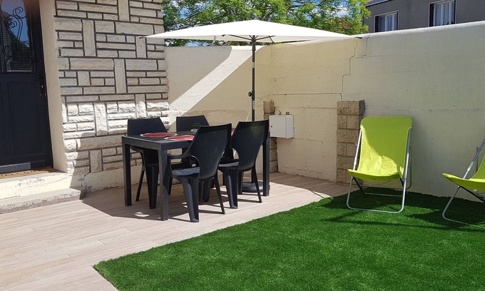 La Rochelle Apartamento | Appartement T2 / 2-4 Pers. + Cour de 27m2