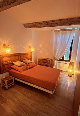 Cucuron Apartamento | Appartement T2 centre village