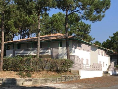 Moliets-et-Maa Apartamento | Appartement T3 cabine à Moliets-et-Maa avec piscine, terrasse, parking, animaux acceptés - FR-1-379-162