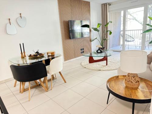 Hopitaux-Facultes Apartamento | Appartement T3 moderne et cosy, à Hopitaux-Facultés