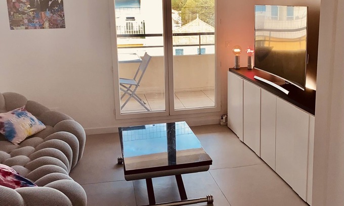 California - Pezou Apartamento | Appartement Terrasse Luxueux à 7 Mins de la Croisette