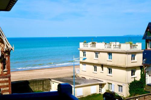 Villers-sur-Mer Apartamento | Appartement Vue Mer - 30 m de la plage - 5 minutes à pied du centre ville et du Casino