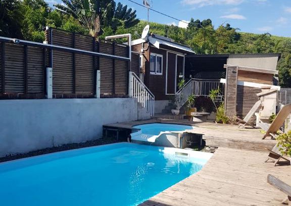 L'Etang-Sale Apartamento | Appartement vue mer à L'Étang-Salé, terrasse & piscine