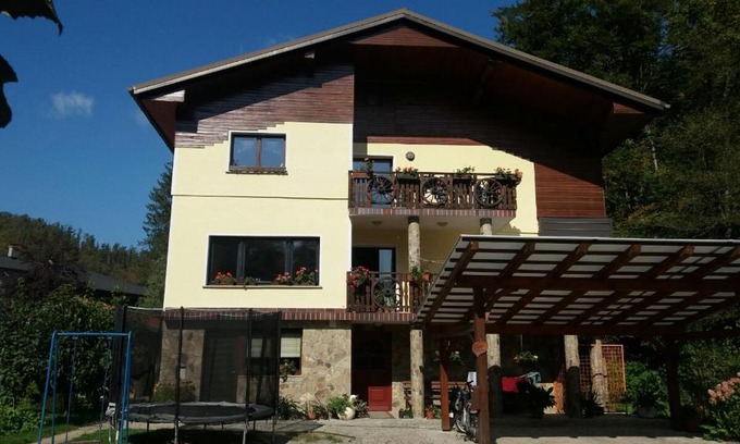 Dobrova-Polhov Gradec Apartamento | Appartment Bezenica