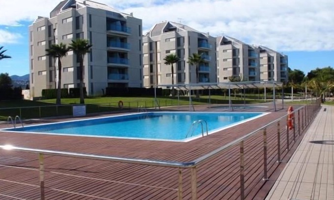 Les Deveses Apartamento | Apartamento de dos dormitorios en urbanización con pista padel.