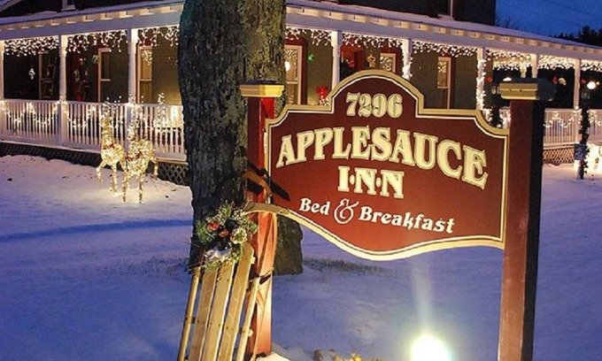 Bellaire Cama Y Desayuno | Applesauce Inn B&B