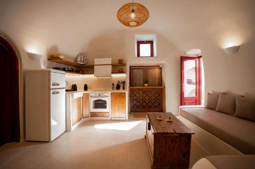 Episkopi Gonias Casa | Approxi Cave: 2-Bedroom Retreat