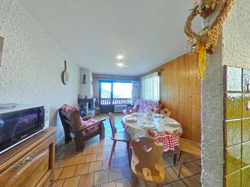 Le Grand-Bornand Apartamento | Appt cosy 3 pièces avec cheminée, proche télécabine - FR-1-241-42