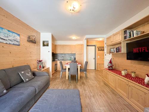 Aprica Apartamento | Aprica , Lusso a 300m dalle Piste da Sci, Garage Privato e Deposito Sci Gratuito