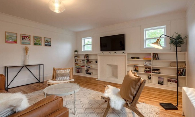 Wolfville Apartamento | Apt 3 - Bright 2Bedroom Suite