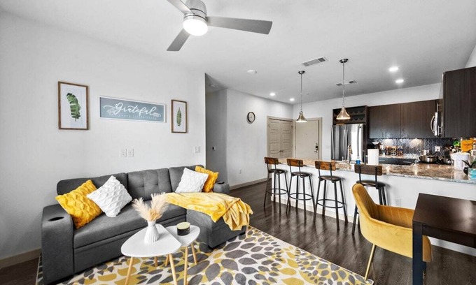 McKinney Apartamento | Apt 335 · Luxury 2Bd Queen Unit | Free Parking |Hwy121| TPC