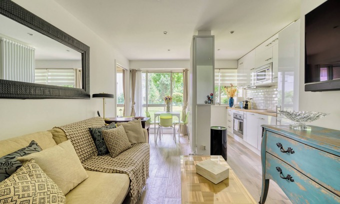 Clichy Apartamento | Apt 37 m², 1 Chambre, vu Jardin à Clichy Avec une Place de Parking