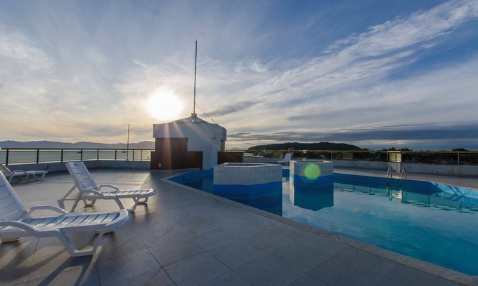Ponta das Canas Apartamento | Apt com piscina próximo a praia DZ5034