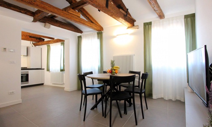 Santa Croce Apartamento | Apt. Longhi (Residence Artisti)
