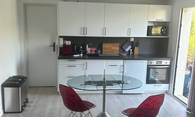 Montauroux Apartamento | Apt Meublé Tout Confort, Indépendant, au Calme Absolu, Avec Piscine Privative