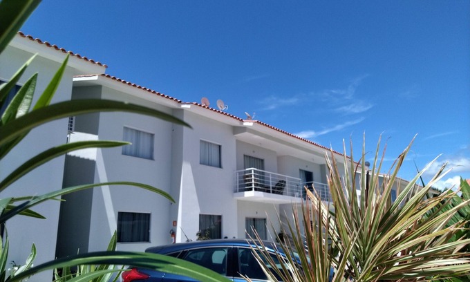 Taperapua Beach Apartamento | Apt. Nuevo, 02 qrtos c / aire cond. Piscina. Playa de Taperapuan, Porto Seguro-BA