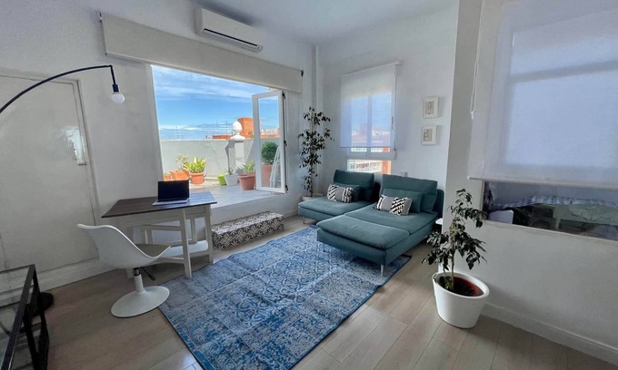 Arrancapins Apartamento | Sky Haven apartment with sunny terrace