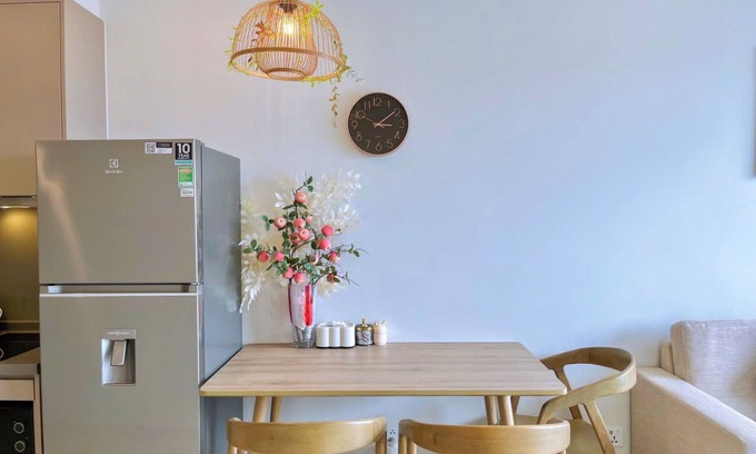 Thang Tam Condominio | Apt TheSong 1Br corner job ,nice view, lake