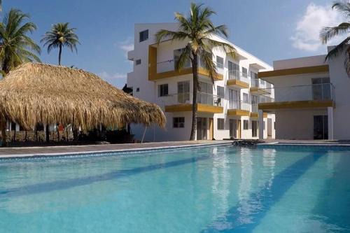 San Bernardo del Viento Apartamento | Apto 1er piso frente a la playa y con piscina