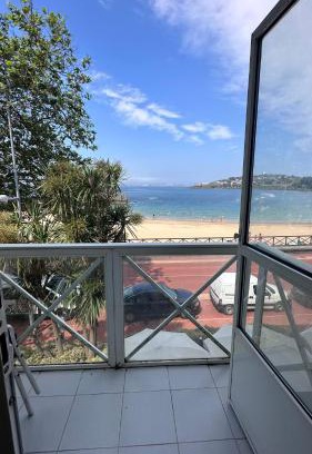 Oleiros Apartamento | Apto de lujo encima de la playa