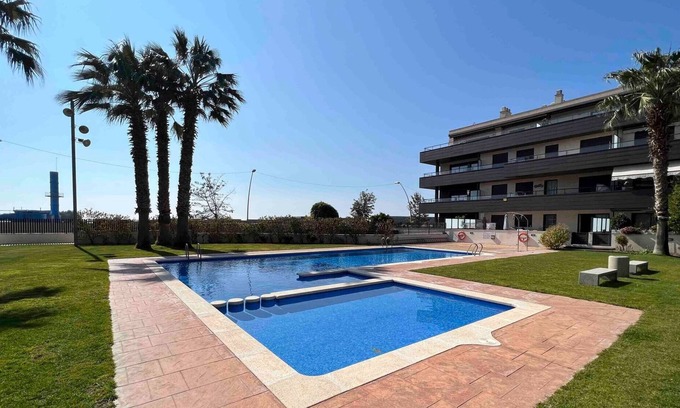Vilanova I la Geltru Apartamento | Apto.ElFaro - Gran Terraza, Piscina, Playa 3min
