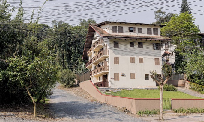 Anita Garibaldi Apartamento | Apto entre a Unisociesc e a Filarmônica DH0750