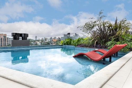 Bigorrilho Apartamento | Apto Luxo 1Q Varanda, Piscina, Academia e Garagem