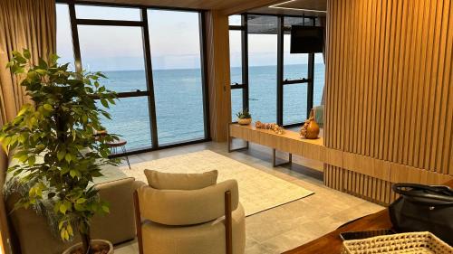 Pajucara Apartamento | Apto Luxo Beira-Mar de Frente para o Mar da Praia de Pajuçara NT1208