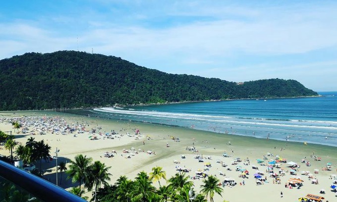 Canto do Forte Apartamento | Apto Varanda Gourmet frente ao mar com Wi-Fi