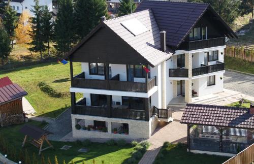 Bistrita Bargaului Casa | Aqualina Colibita - pe malul lacului