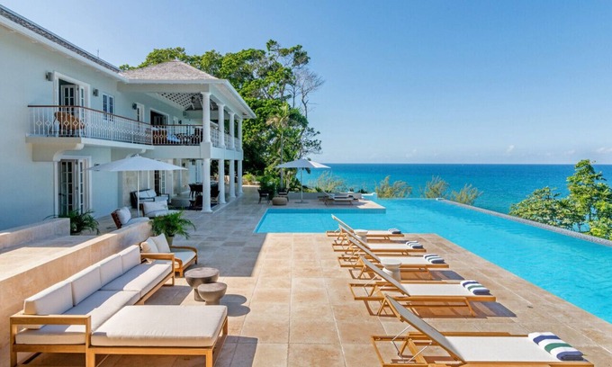 Thompson Town Villa | Aquamarina Villa, Tower Isle
