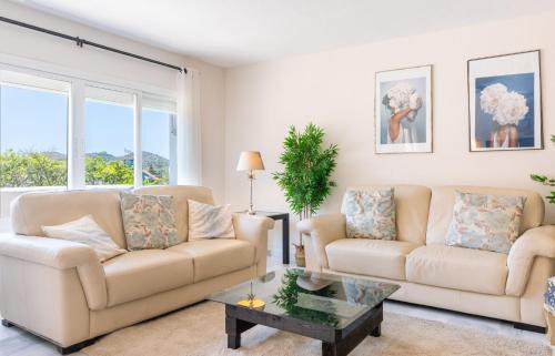 Las Lagunas Apartamento | Aquamijas Retreat - Modern Comfort Near Aguamijas Water Park