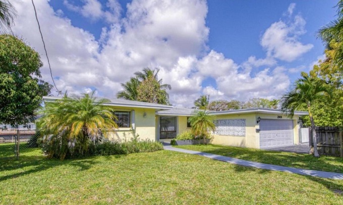 Central Fort Lauderdale Casa | Aquapeace by The Gold Nests