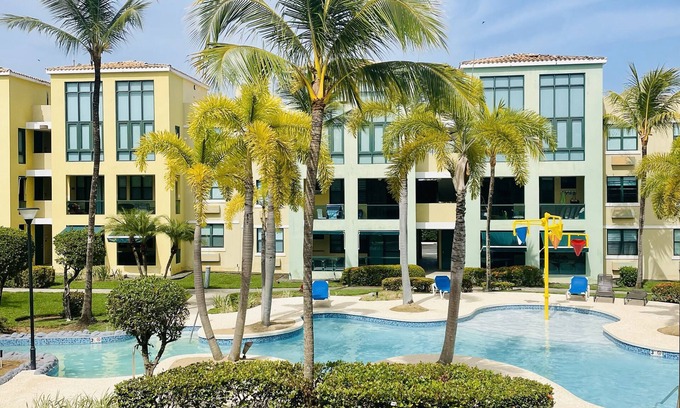Mediania Alta Apartamento | Playa, Piscinas y Mesa de Billar para 8 personas