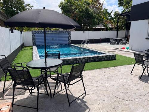 Kawasan Perindustrian Chendering Casa | AR-RAHMAN HOMESTAY KUALA TERENGGANU Semi-D, 2-storey, 4-Bedroom 4-Bathroom, 25x13feet Private Swimming Pool with 5 feet Fountain