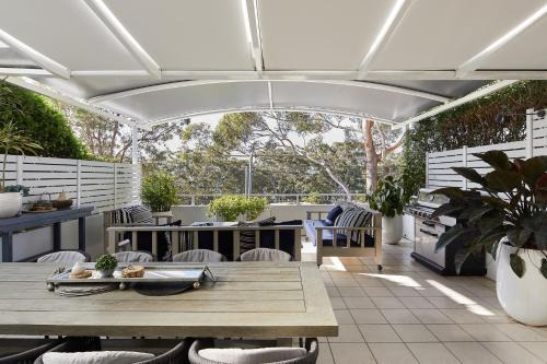 Nelson Bay Casa | Arabella - 2 bedroom holiday house Nelson Bay
