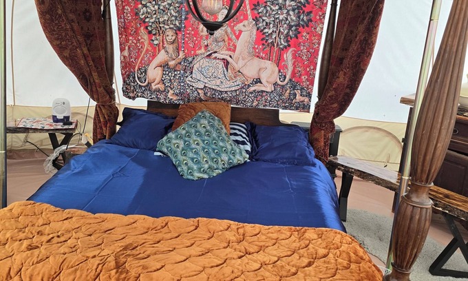 Austral Alquiler De RV | Arabian Nights yurt