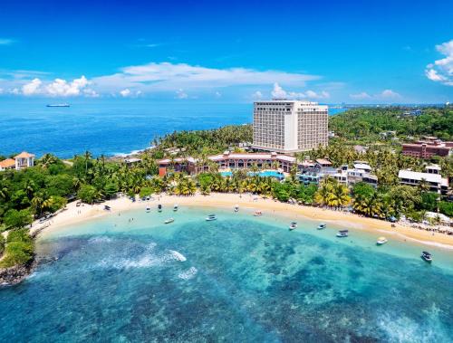 Unawatuna Complejo | Araliya Beach Resort & Spa Unawatuna- Where you meet the sea all year