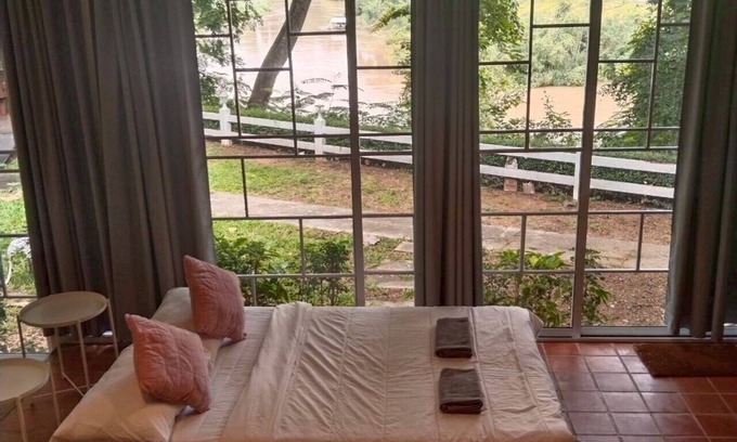 Tha Khlo Casa | Aran Hostel Pasak Riverside kaeng khoi